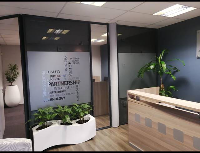 174M² OFFICE FOR SALE IN WESTVILLE